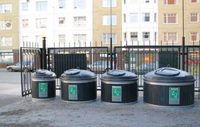 В Киеве появились инновационные мусорные баки (видео)