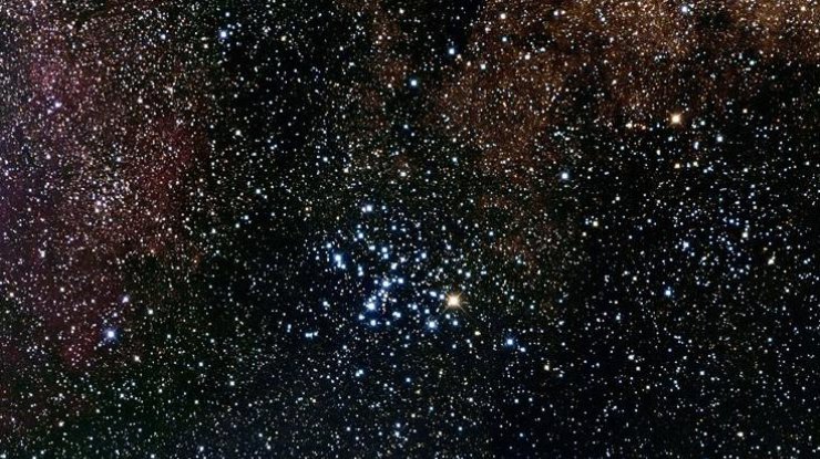 NASA опубликовало фото редкого скопления звезд