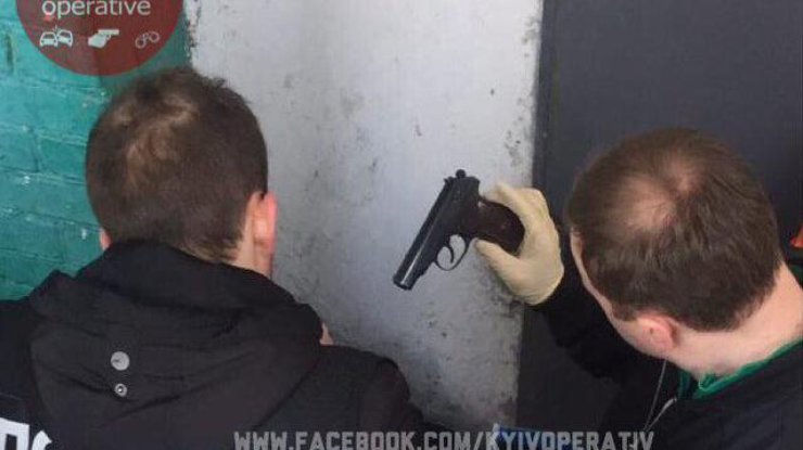 В подвале Киева нашли застреленного мужчину