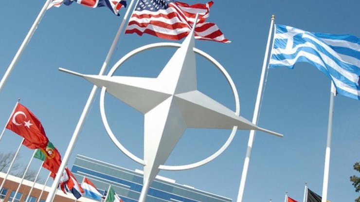 Страны НАТО наращивают военные расходы 