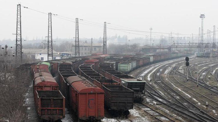 На Донбассе вступило в силу решение СНБО о запрете перевозок 