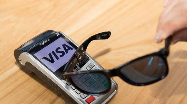 Visa придумала очки для безналичных расчетов