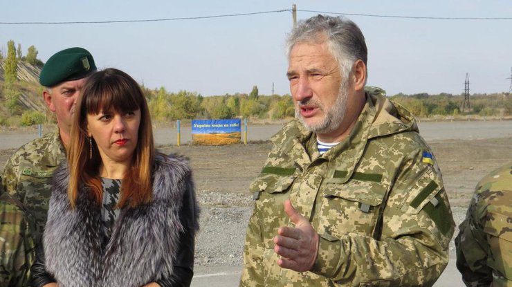 В Авдеевке Донецкой области восстановлена линия электропередач