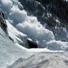 В Австрии снежная лавина накрыла двух лыжников 