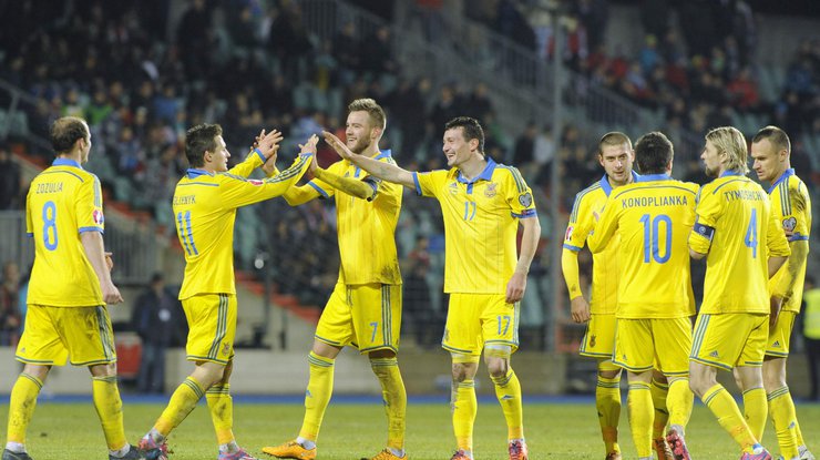 Федерации футбола представила новую форму сборной Украины