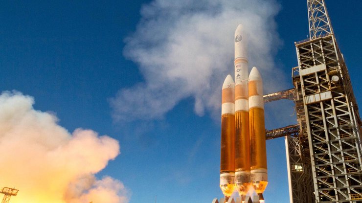 США запустили ракету со спутником для вооруженных сил