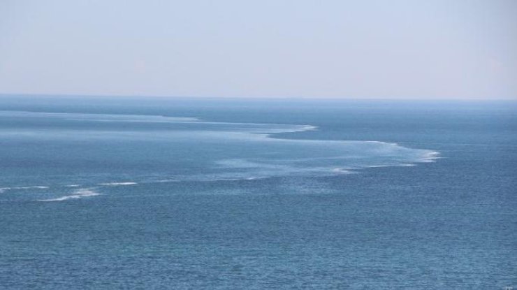 В Одессе жители наблюдали необычное природное явление в море