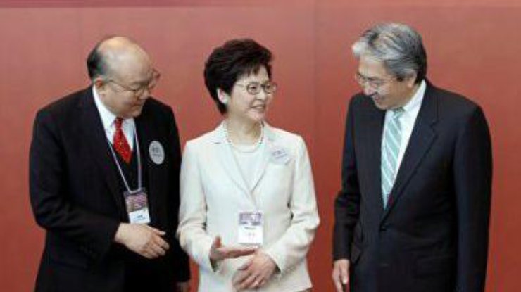 Главой Гонконга впервые избрана женщина 