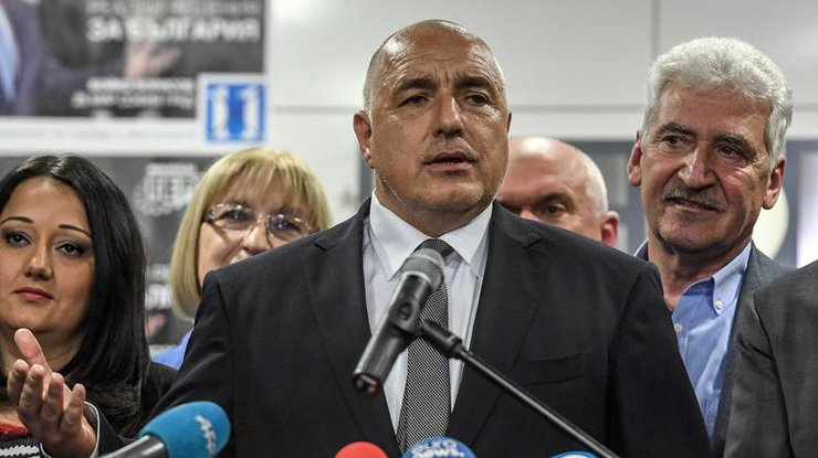 В Болгарии на выборах побеждает партия экс-премьера Борисова - экзит-полы