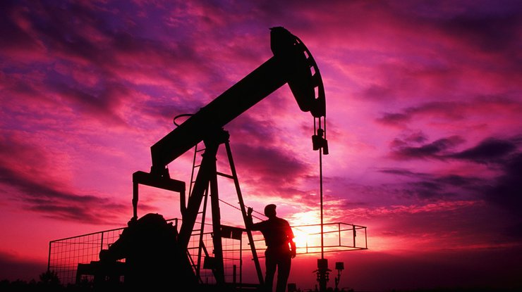 Мировые цены на нефть продолжают стремительно расти 
