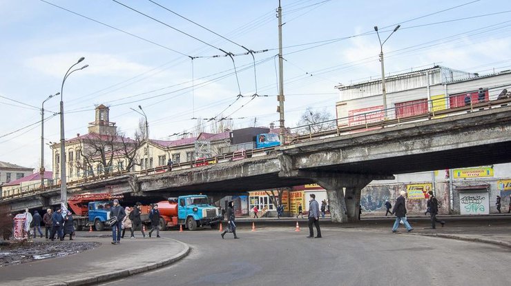 В Киеве перестроят Шулявский мост. Фото: depo.ua