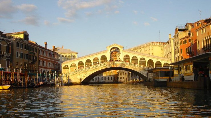 В Италии террористы едва не взорвали мост в Венеции 