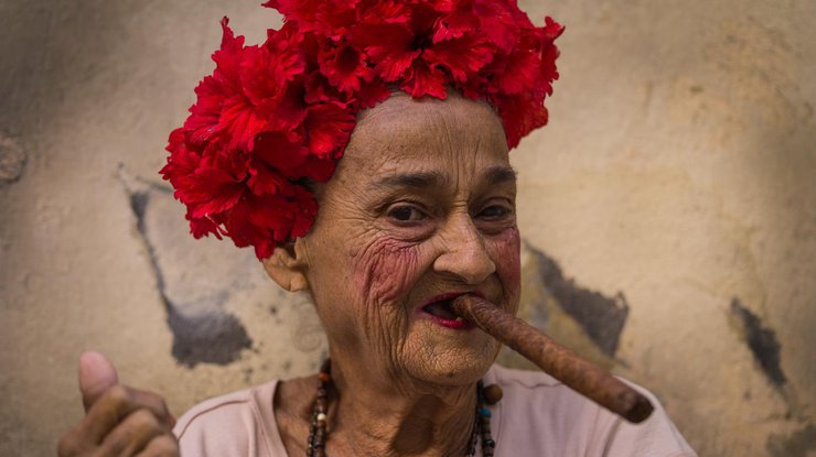 Зажигательный танец 100-летней бабушки восхитил соцсети 
