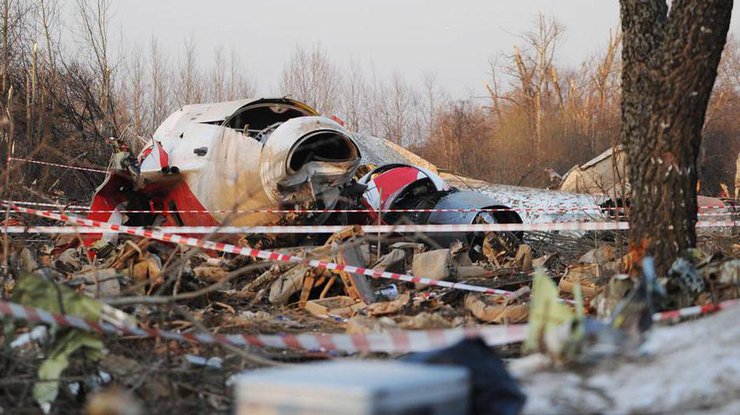 Смоленская катастрофа: на борту самолета произошел взрыв