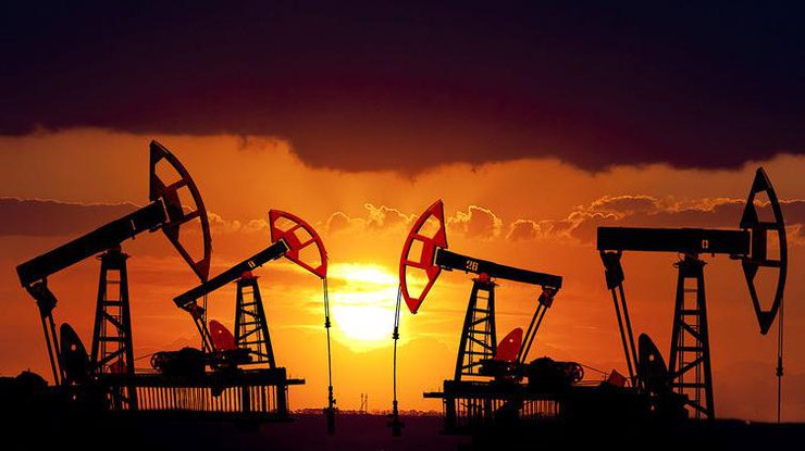Цены на нефть продолжают стремительно расти