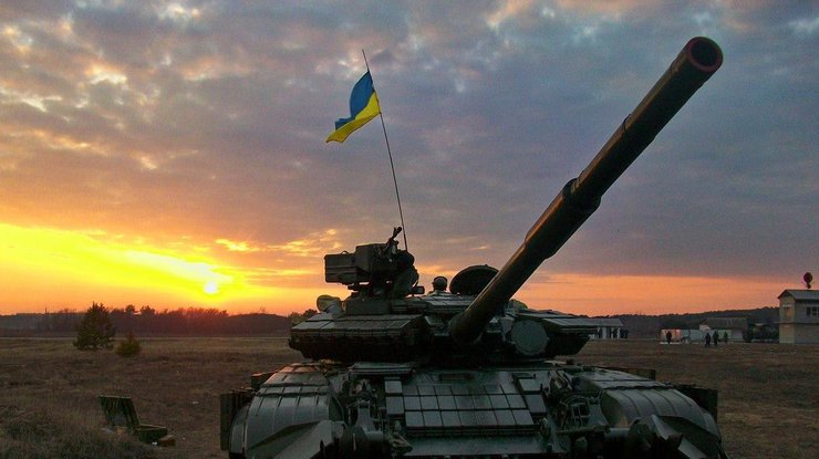 Война на Донбассе: Украина привела в боевую готовность все танковые подразделения 
