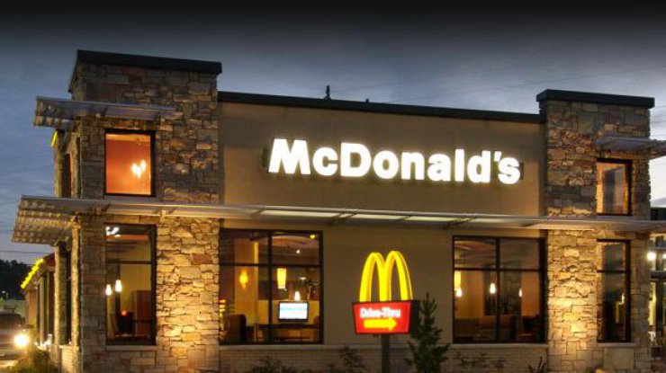 В США 8-летний мальчик с сестрой угнали машину и отправились в McDonald’s
