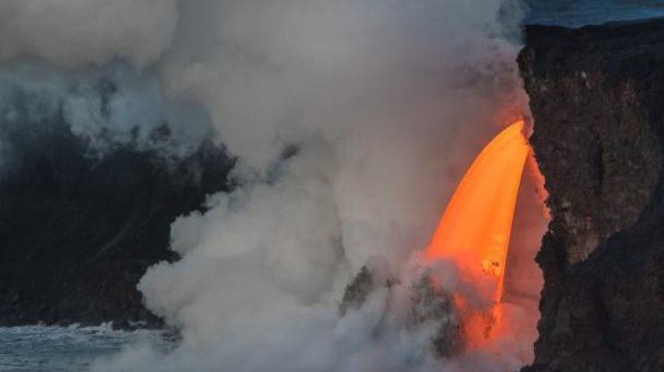 Извержение вулкана / Фото: Warren Fintz/Mercury Press