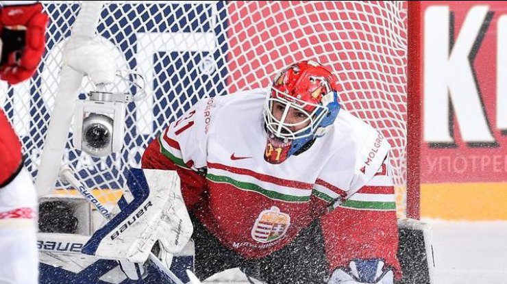 Первый матч в новом сезоне сыграет именно наша сборная с Венгрией. Фото: IIHF