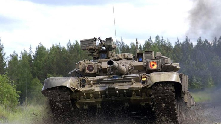 Война на Донбассе: Россия использовала самые мощные танки своей армии (фото, видео)