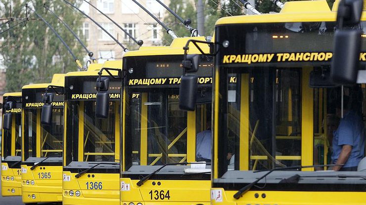 Поминальное воскресенье: в Киеве увеличат количество пассажирского транспорта