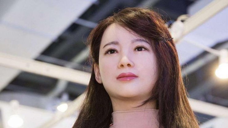 Китайский робот-женщина провалил первое интервью