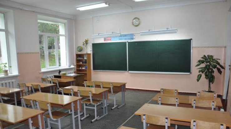 Во Львовской области две школьницы обокрали школу 