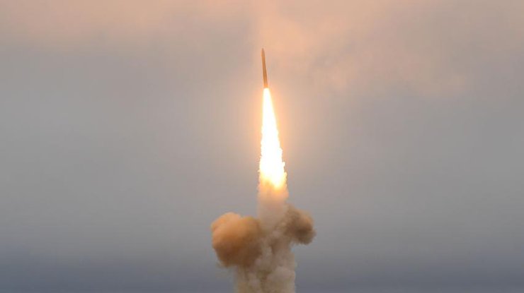 В США провели испытания межконтинентальной баллистической ракеты 