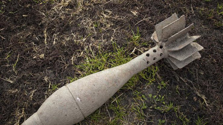 Под Донецком двое мужчин пытались распилить снаряд и подорвались 