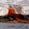 Кровавый водопад в Антарктике: ученые раскрыли его тайну 