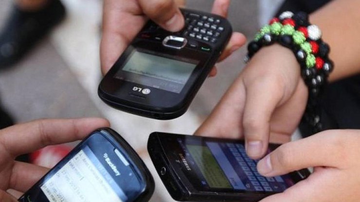 Мобильная связь на Донбассе работает с перебоями