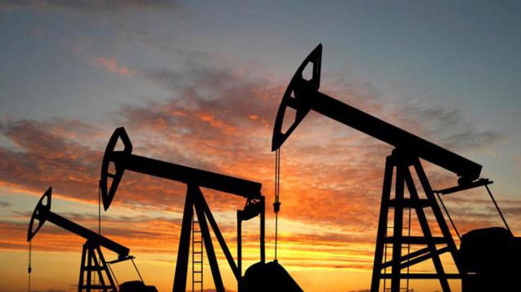 Мировые цены на нефть начали снижаться