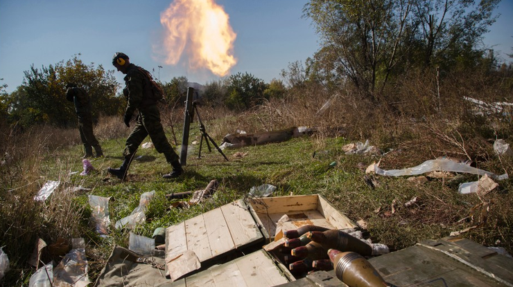 Режим "тишины" на Донбассе: боевики продолжают вести огонь из тяжелого вооружения 
