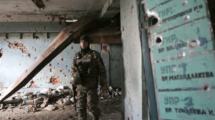 Война на Донбассе: боевики обстреливают жилые районы