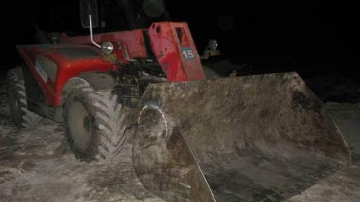 Под Киевом попытались выгрузить 20 тонн львовского мусора