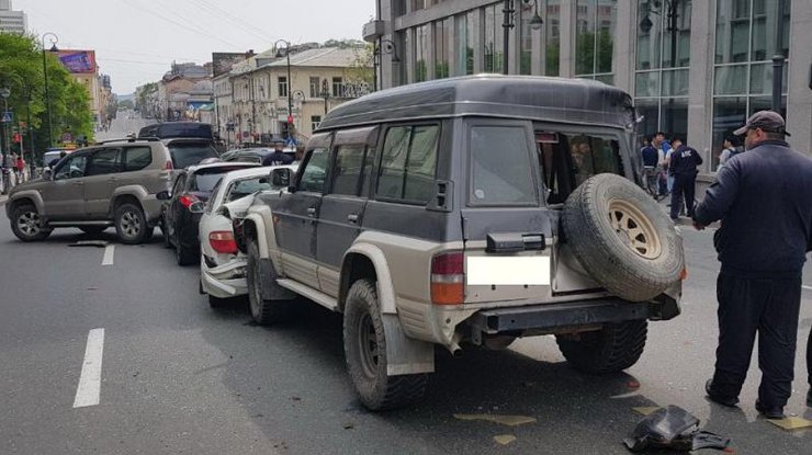 В России грузовик протаранил 19 авто
