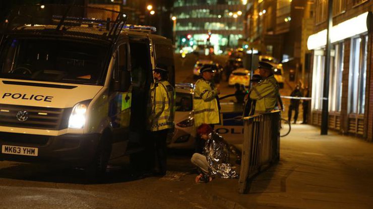 Взрывы в Манчестере: обнаружено еще одно взрывное устройство 
