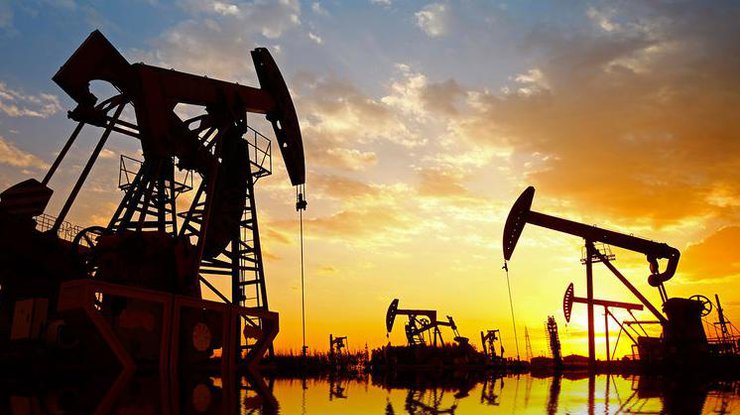 Мировые цены на нефть начали расти после обвала 