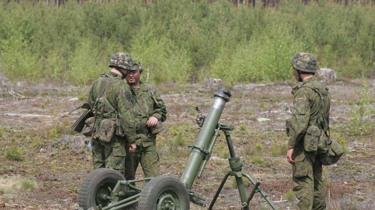 На Донбассе боевики усилили обстрелы, ранены трое военных
