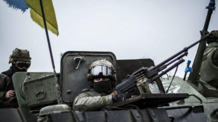 Война на Донбассе: ранены трое украинских защитников
