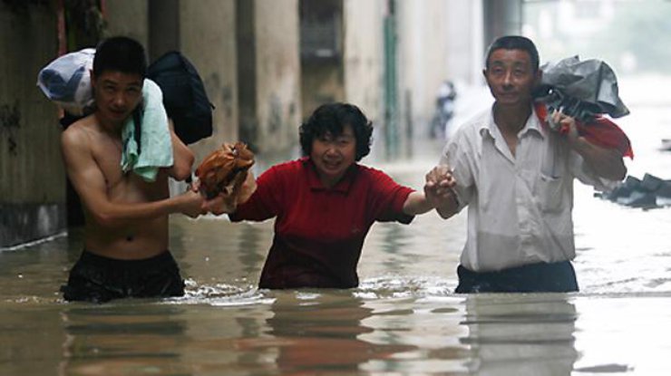 В Китае от наводнения пострадали 220 тысяч человек