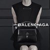 Balenciaga продают "картонный пакет" за $1000 долларов (фото)