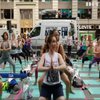 День йоги відзначили сотні тисяч людей по всьому світу