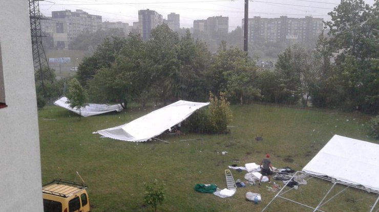 Непогода во Львове / Фото: из Twitter 