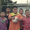 В Таиланде создали уникальное футбольное поле нестандартной формы (видео)