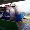 В Донецкой области загорелся трамвай с пассажирами (фото)