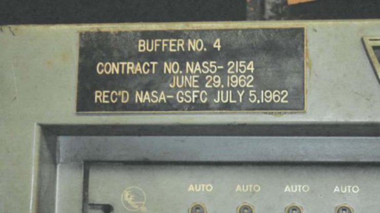 В подвале инженера нашли полувековые компьютеры NASA 