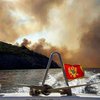 В Черногории со скоростью ветра распространяются лесные пожары (видео)