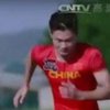 В Китае легкоатлет обогнал истребитель (видео) 