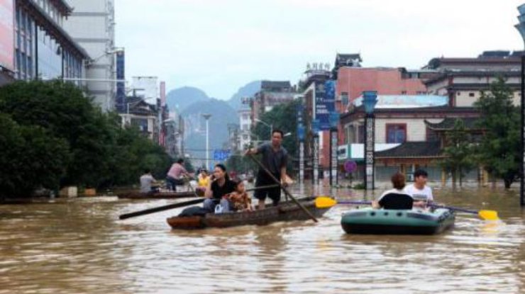 В Китае и-за наводнения погибло 15 человек